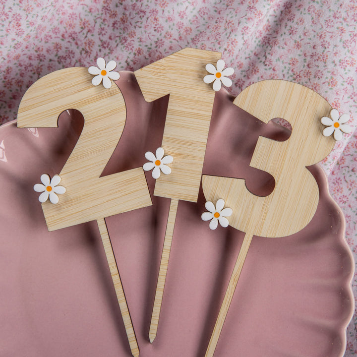 Dainty Daisy Cake Topper